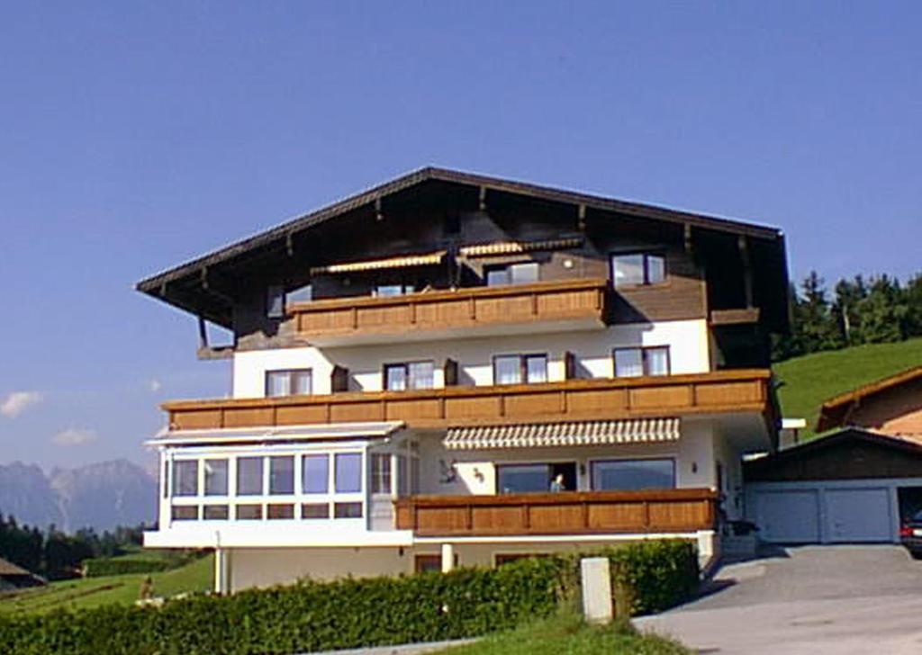 Haus Hubertus Hotel Мидерс Екстериор снимка